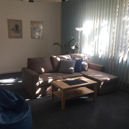 Blue Apartment In Beautiful English Style Garden With Atmosphere プラハ エクステリア 写真