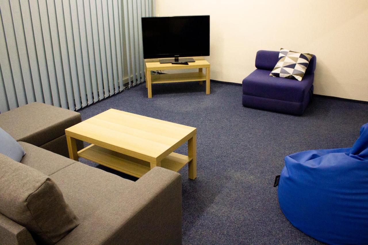 Blue Apartment In Beautiful English Style Garden With Atmosphere プラハ エクステリア 写真